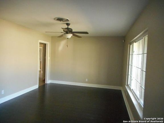 3rd image of 1131 Kathleen St