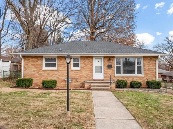1119 Beaumont St, Alton, IL 62002