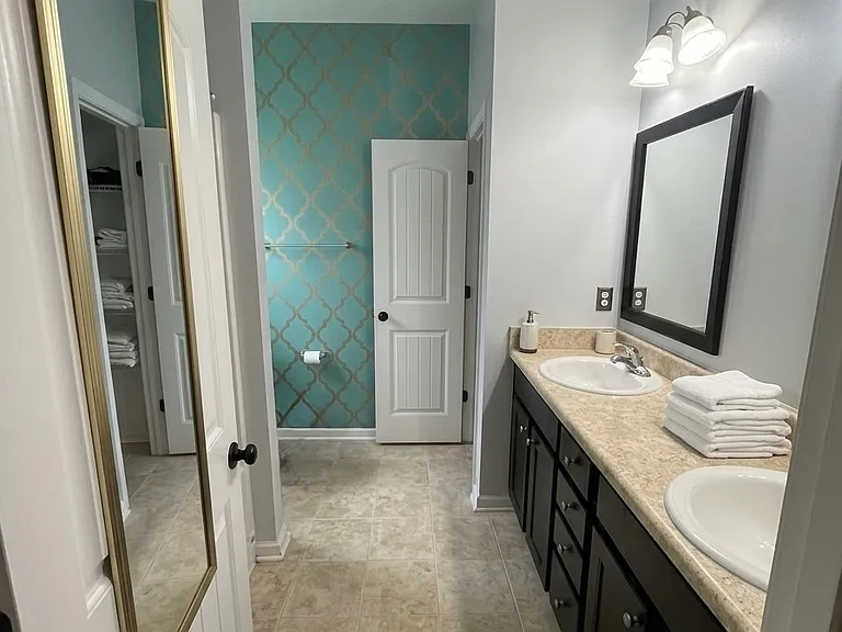 4136 Pullman Cir — Photo 3