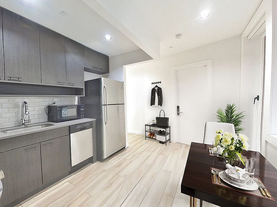 1st image of 324 Grand St #5A