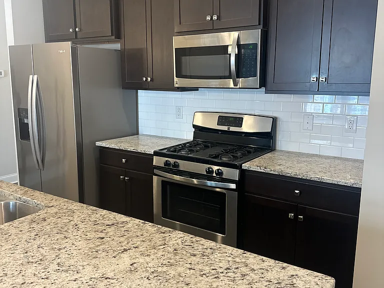 913 Townes Park St — Photo 11