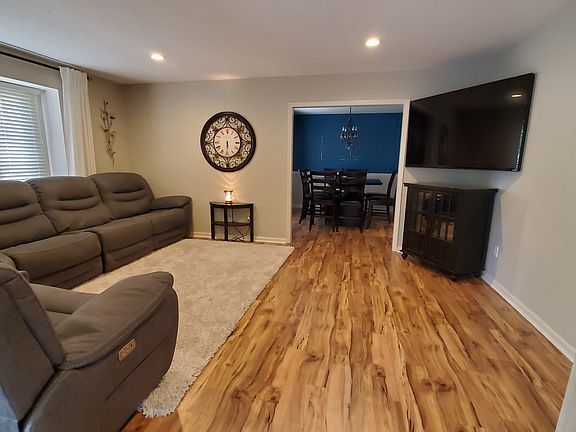 5th image of 3408 Sherwood Cir