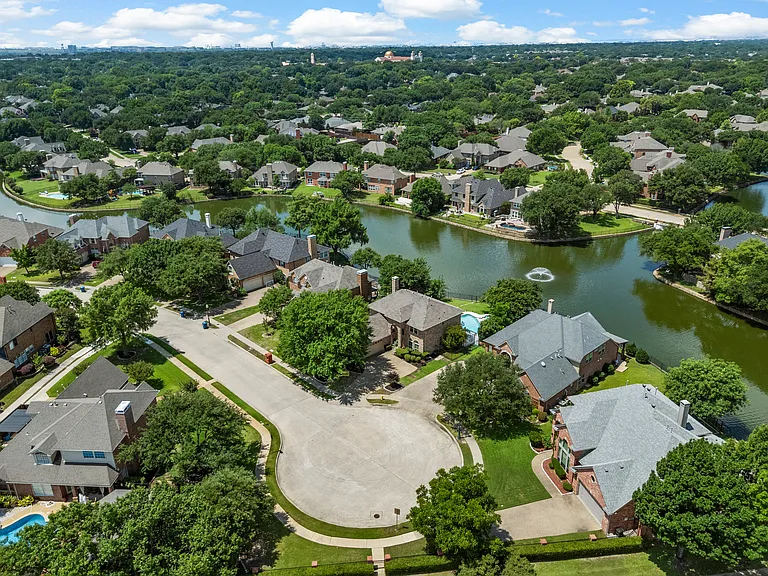 351 Cove Dr — Photo 41