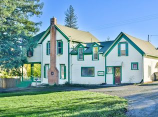 611 NW A St, Grants Pass, OR 97526