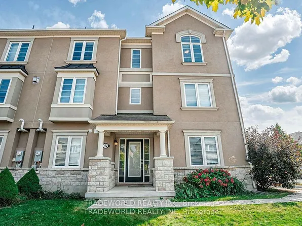 172 Thomas Phillips Dr, Aurora, ON L4G 0X8