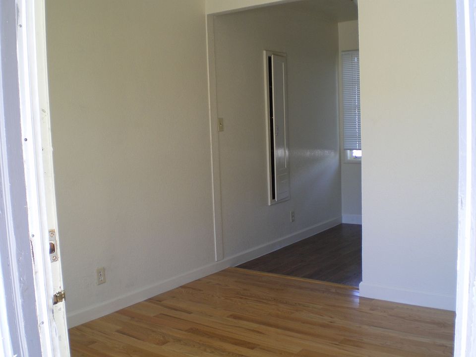 1st image of 959 Harmon Ave APT 6