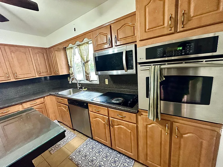 214 Mark Tree Rd — Photo 4