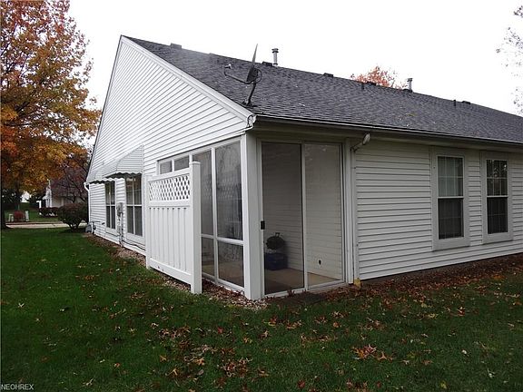 2nd image of 1107 Lake Meadow Ln