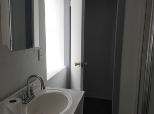 20 York St APT 3, Hanover, PA 17331
