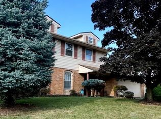 7011 Safari Dr, Dayton, OH 45424