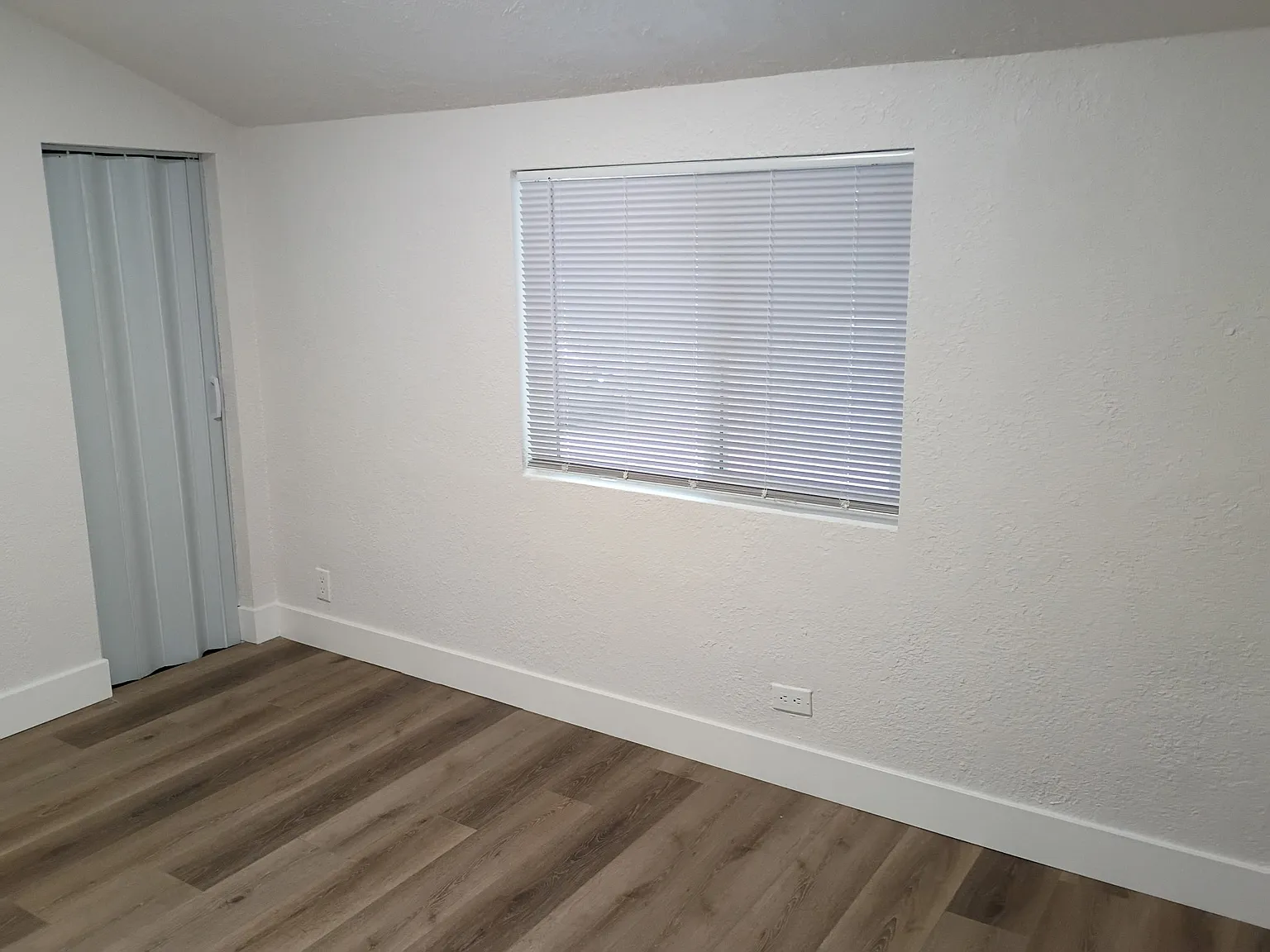 2 bed, 1800 sqft, $2,200 — Photo 3
