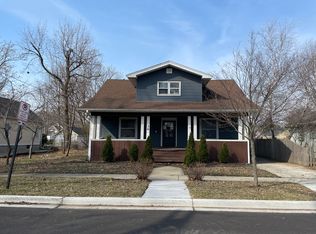 364 Jewett St, Elgin, IL 60123