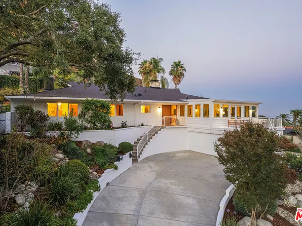 1640 Carriage House Rd, Pasadena, CA 91107