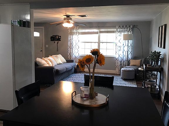 3rd image of 3047 Hoyt Ave