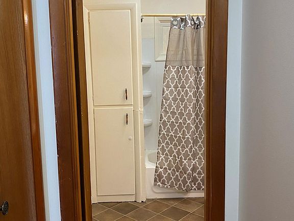 4th image of 4017 Whittier Dr