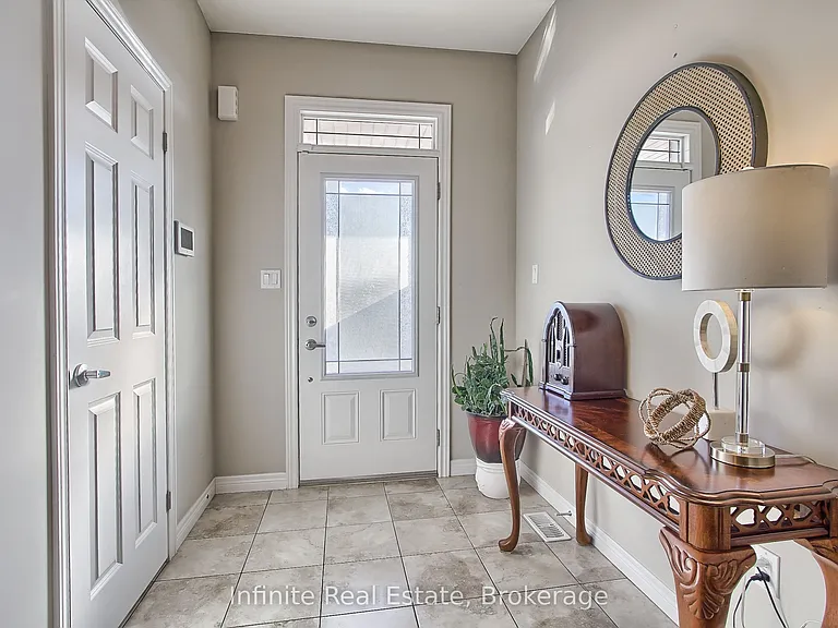 380 Lake St #11 — Photo 6