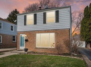 1918 East Eden PLACE, Saint Francis, WI 53235