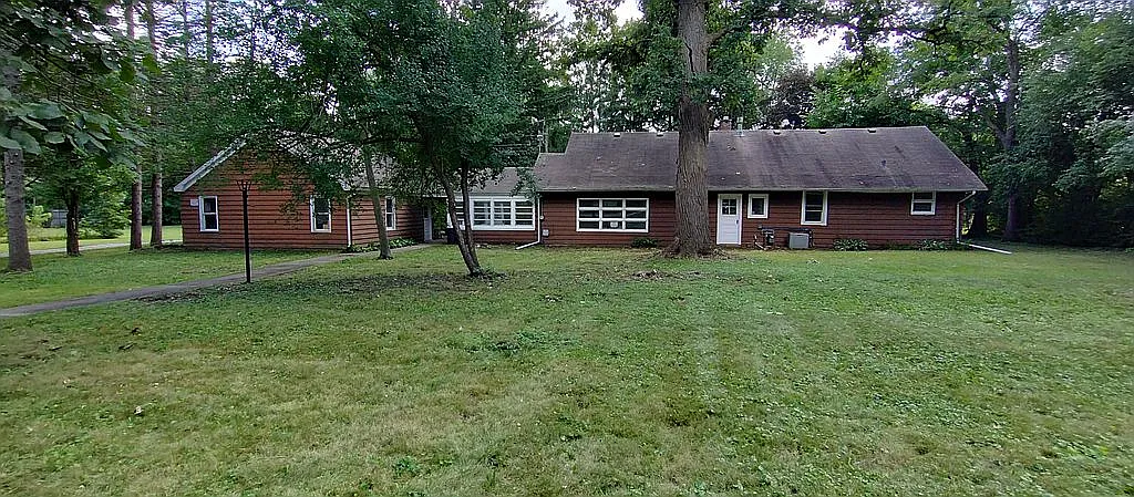 29W681 Cape Ave photo 1