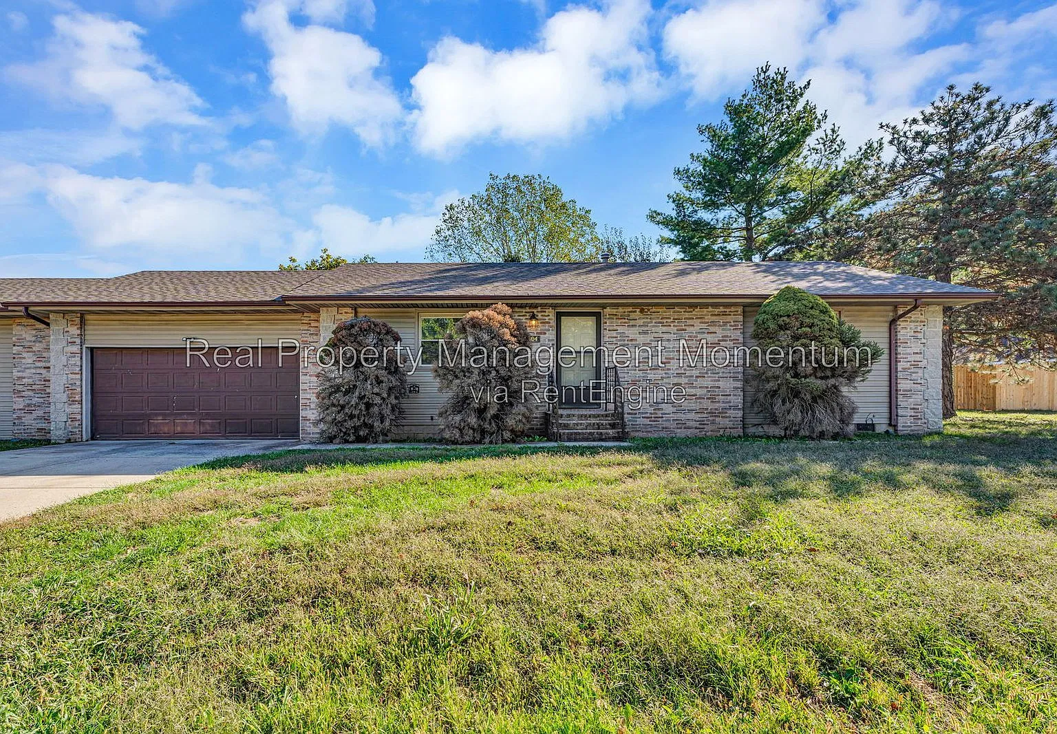 2 bed, 2.0 bath, 1400 sqft, $1,200 — Photo 1