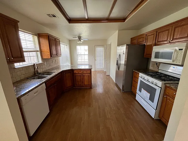 7409 S 93rd East Ave — Photo 5