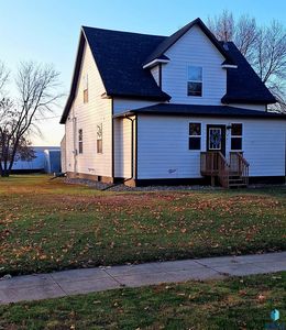 441 N Adams St, Salem, SD, 57058