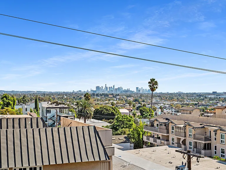 Ten Eleven Palm Avenue — Photo 38