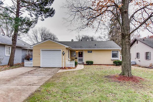 1st image of 210 S Elmwood Dr
