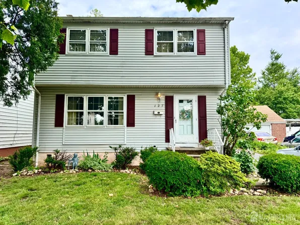 127 Hillcrest Ave, Edison, NJ 08817