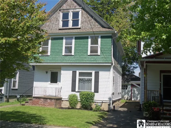 422 Robin St, Dunkirk, NY 14048