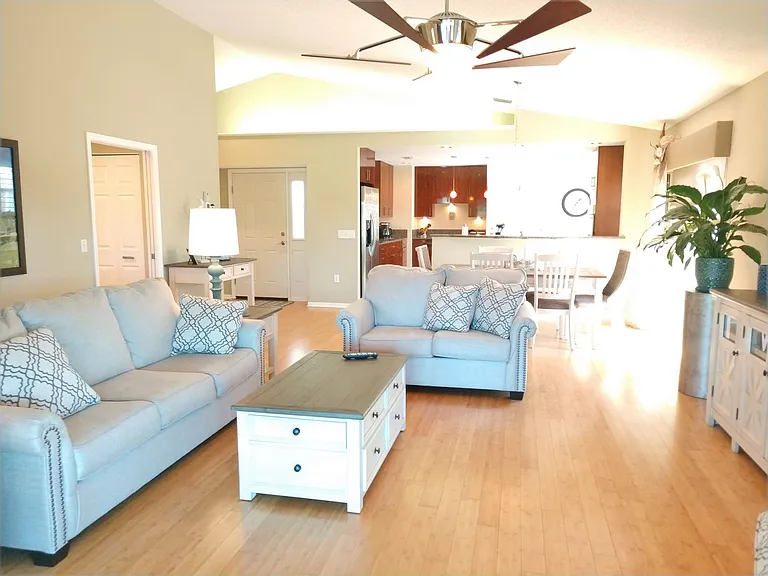 540 Clubside Cir — Photo 19