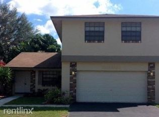 711 Thornridge Ave, Davie, FL 33325
