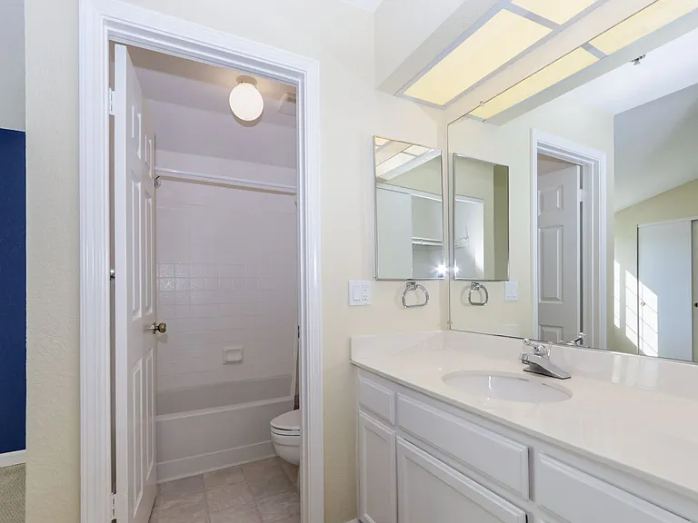 216 Greenview Dr — Photo 29