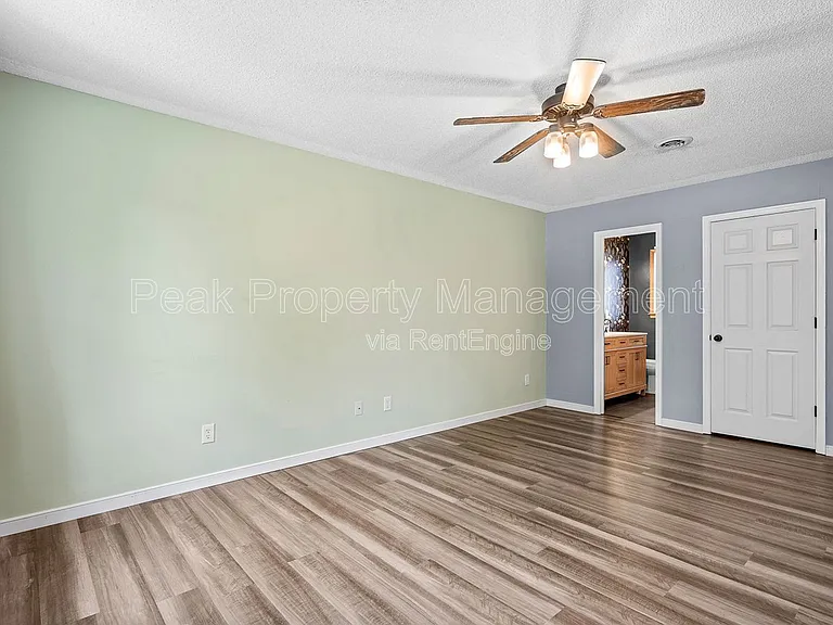 5824 Silver Fox Ln — Photo 22