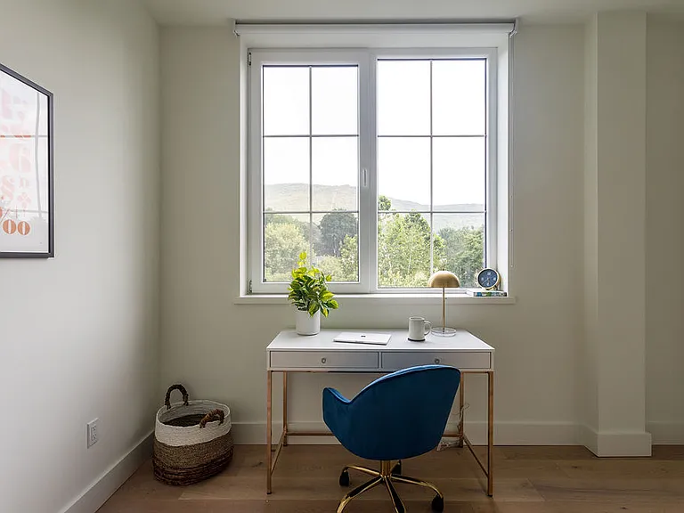 24 Edgewater Pl #403 — Photo 12