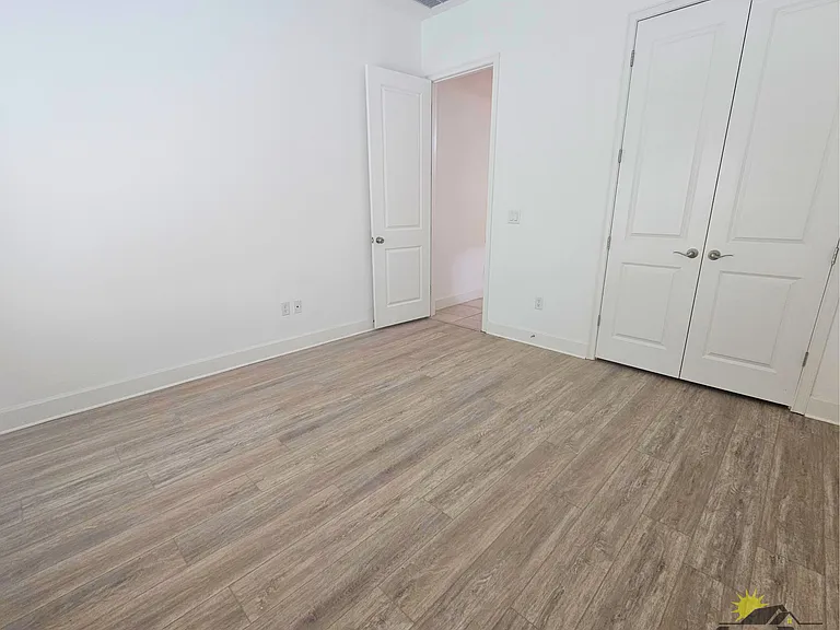 6235 W Fallsgrove Ln — Photo 22