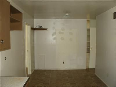 3rd image of 4151 Goldenrod Ct