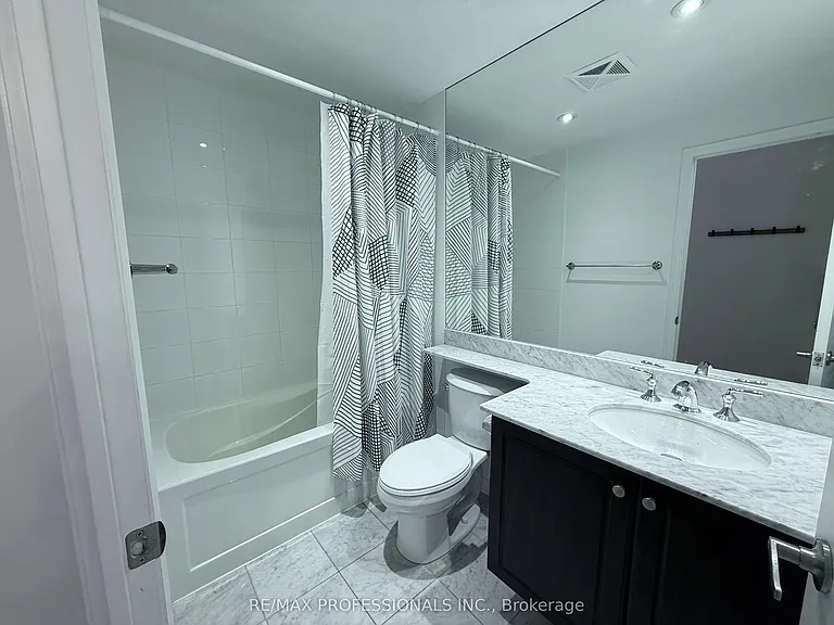 628 Fleet St #522 — Photo 11