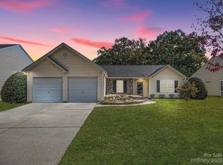 3927 Edgeview Dr, Indian Trail, NC 28079