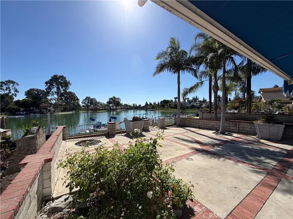 1553 Chalgrove Dr, Corona, CA 92882
