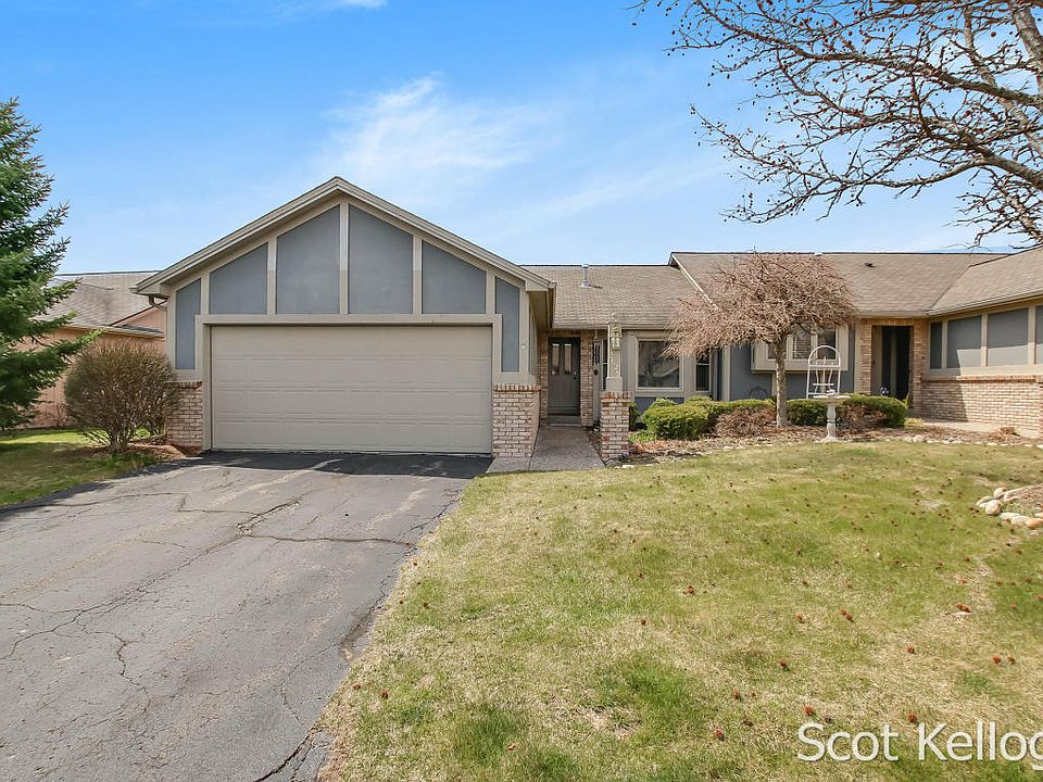 1st image of 3029 Kay Dr SE