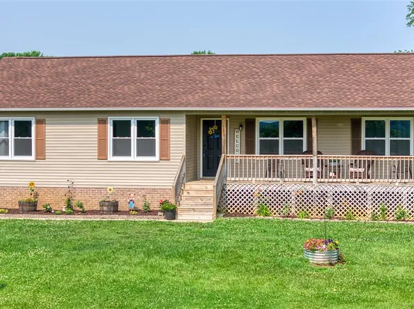 160 H R Whitlock Rd, Bowling Green, KY 42104