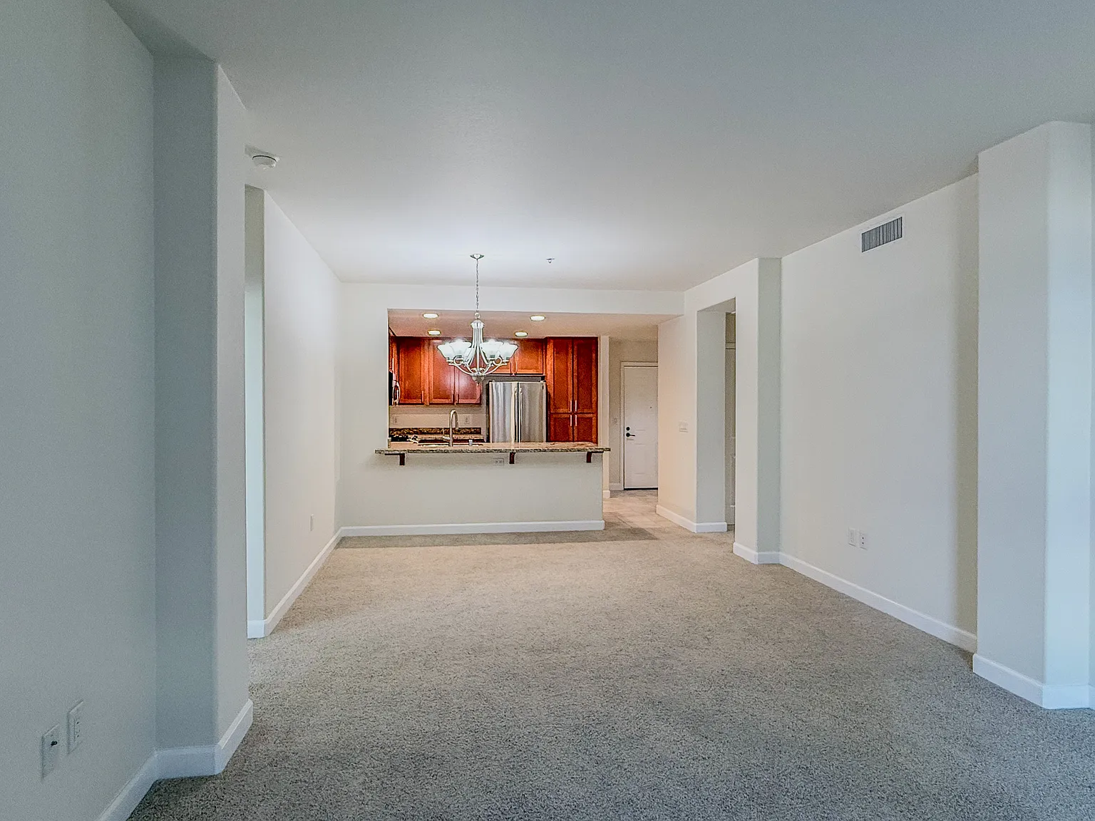 2 bed, 1371 sqft, $3,250 — Photo 3
