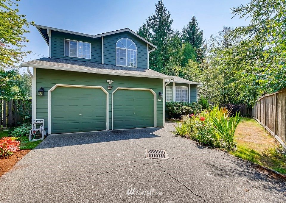 1st image of 223 87th Ave SE