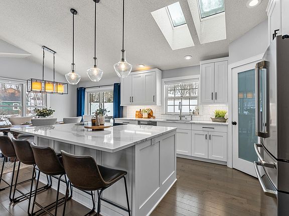 2nd image of 9201 La Rivier Ct