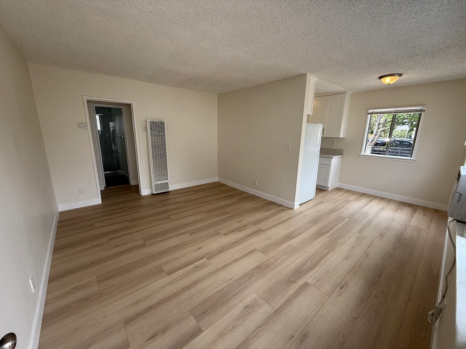 1 bed, 700 sqft, $2,585 — Photo 3