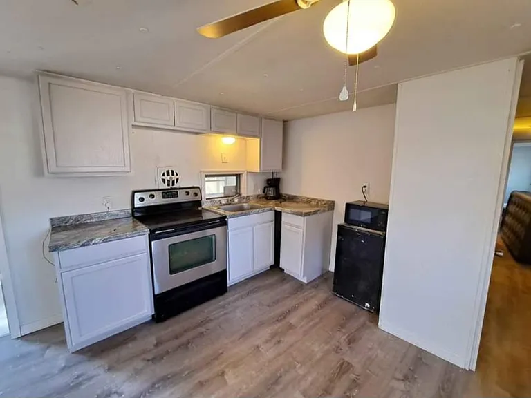 4137 E Lake Park Dr — Photo 3