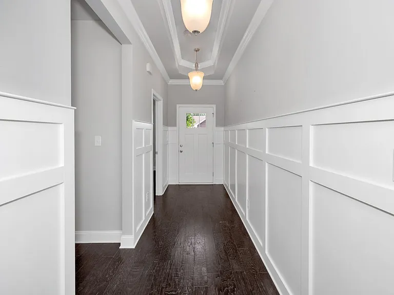 207 Blackwood Dr NW — Photo 3