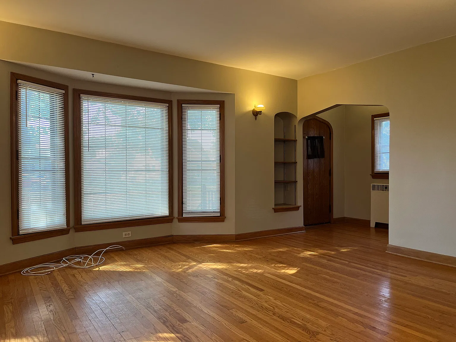 2 bed, 1100 sqft, $1,295 — Photo 2
