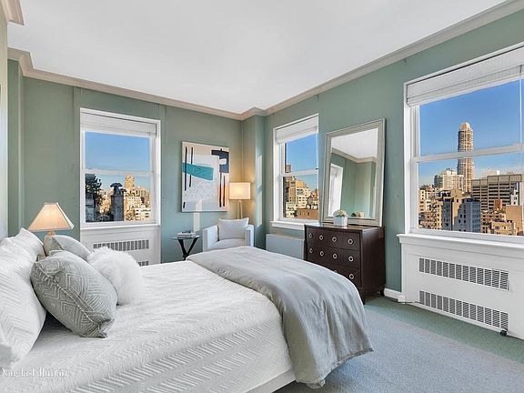 3rd image of 1 E 66th St APT 18B