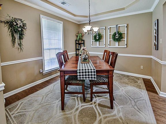 4th image of 7393 Drew Valley Dr